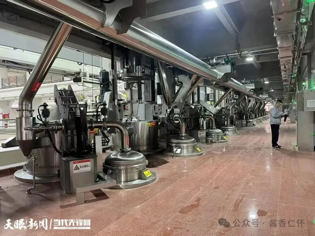 仁怀:科技赋能全链条 筑牢白酒安全智慧防线(图2) 仁怀:科技赋能全链条 筑牢白酒安全智慧防线(图2)