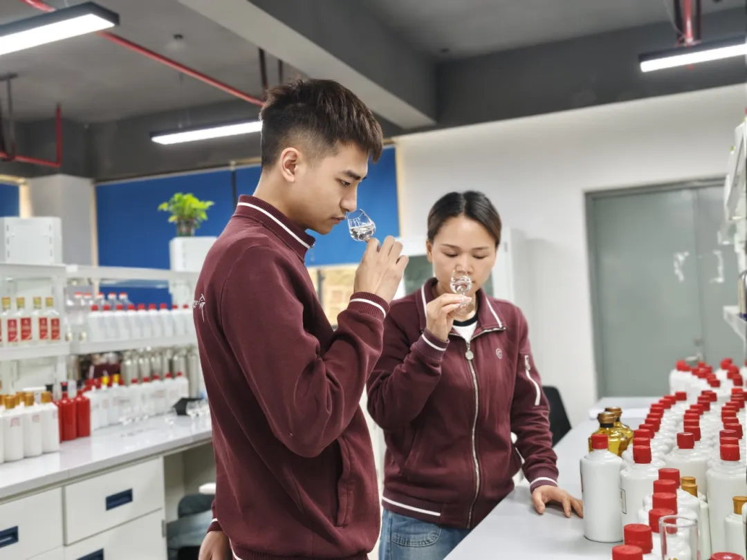 仁怀“师带徒”模式 培育上万名白酒人才(图3)