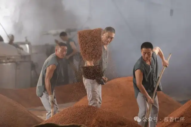 【岁末年初产区行】韧行致远:国威酒业穿越周期的“稳”与“进”(图3) 【岁末年初产区行】韧行致远:国威酒业穿越周期的“稳”与“进”(图3)