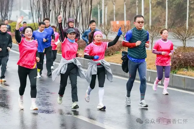 马拉松 为酒都解锁酒旅体融合新路径(图2) 马拉松 为酒都解锁酒旅体融合新路径(图2)