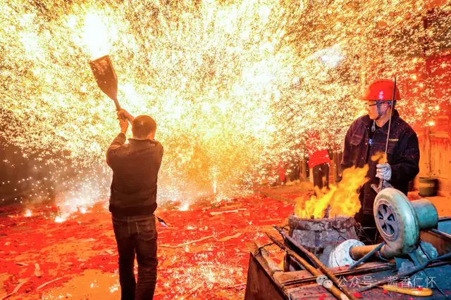 坛厂太平龙灯会:烟火里的乡土年味(图3) 坛厂太平龙灯会:烟火里的乡土年味(图3)