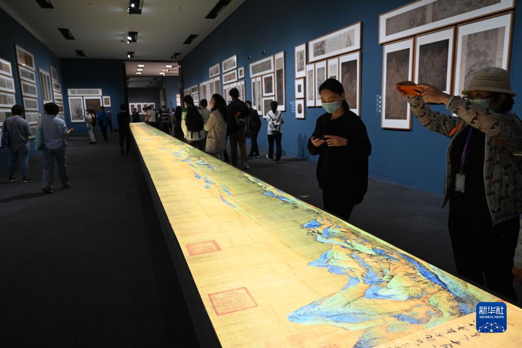 盛世修典 赓续文脉 再铸辉煌——习近平总书记关心国家重大文化工程“中国历代绘画大系”编纂出版工作纪实(图2) 盛世修典 赓续文脉 再铸辉煌——习近平总书记关心国家重大文化工程“中国历代绘画大系”编纂出版工作纪实(图2)